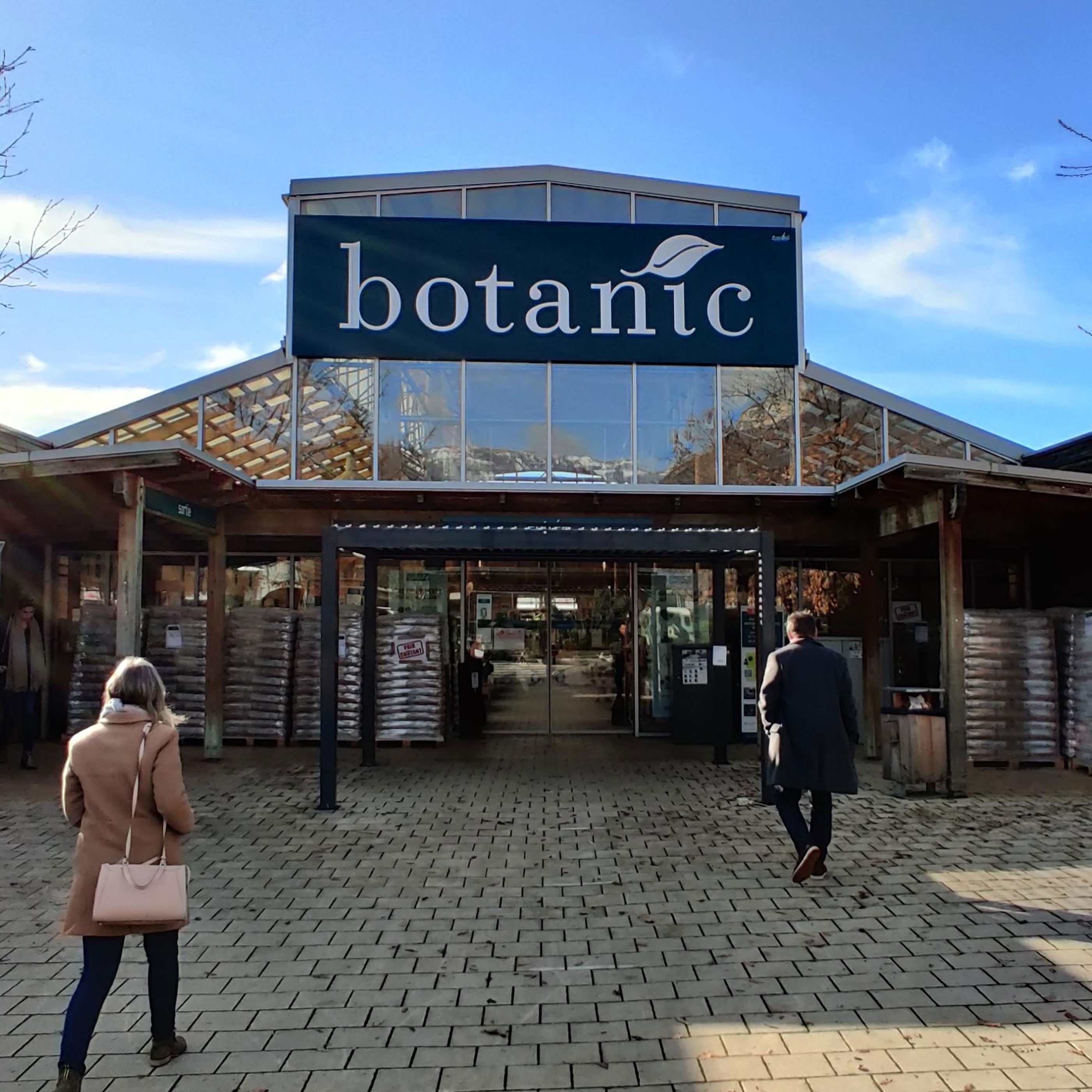 Devanture du magasin botanic de La Ravoire