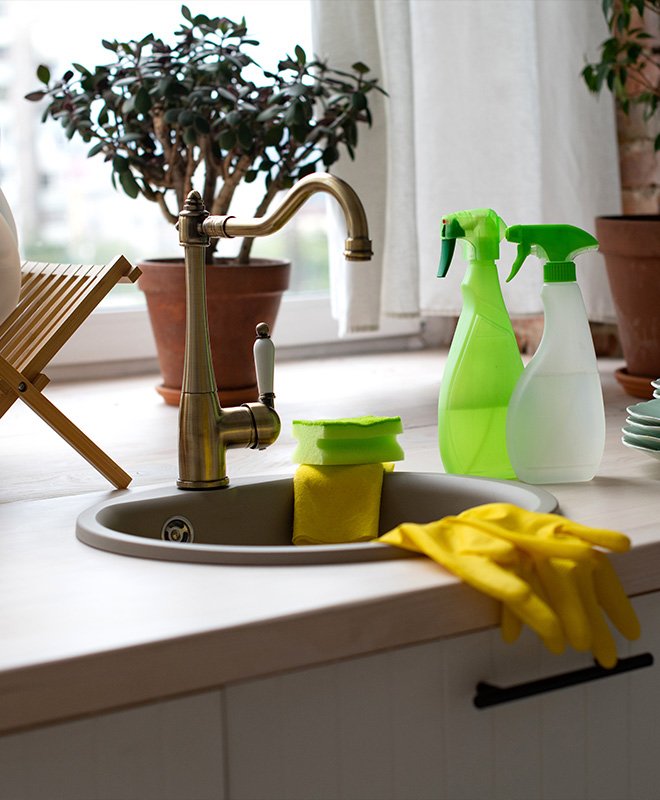 Un produit ménager pour nettoyer des surfaces