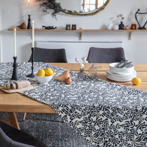 Une table décorée au style contemporain