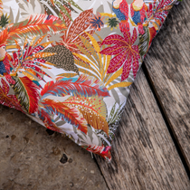 Un zoom sur une coussin de chilienne