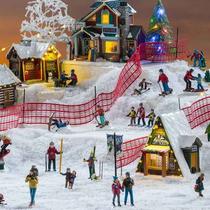 Piste de ski à la montagne en miniature Lemax