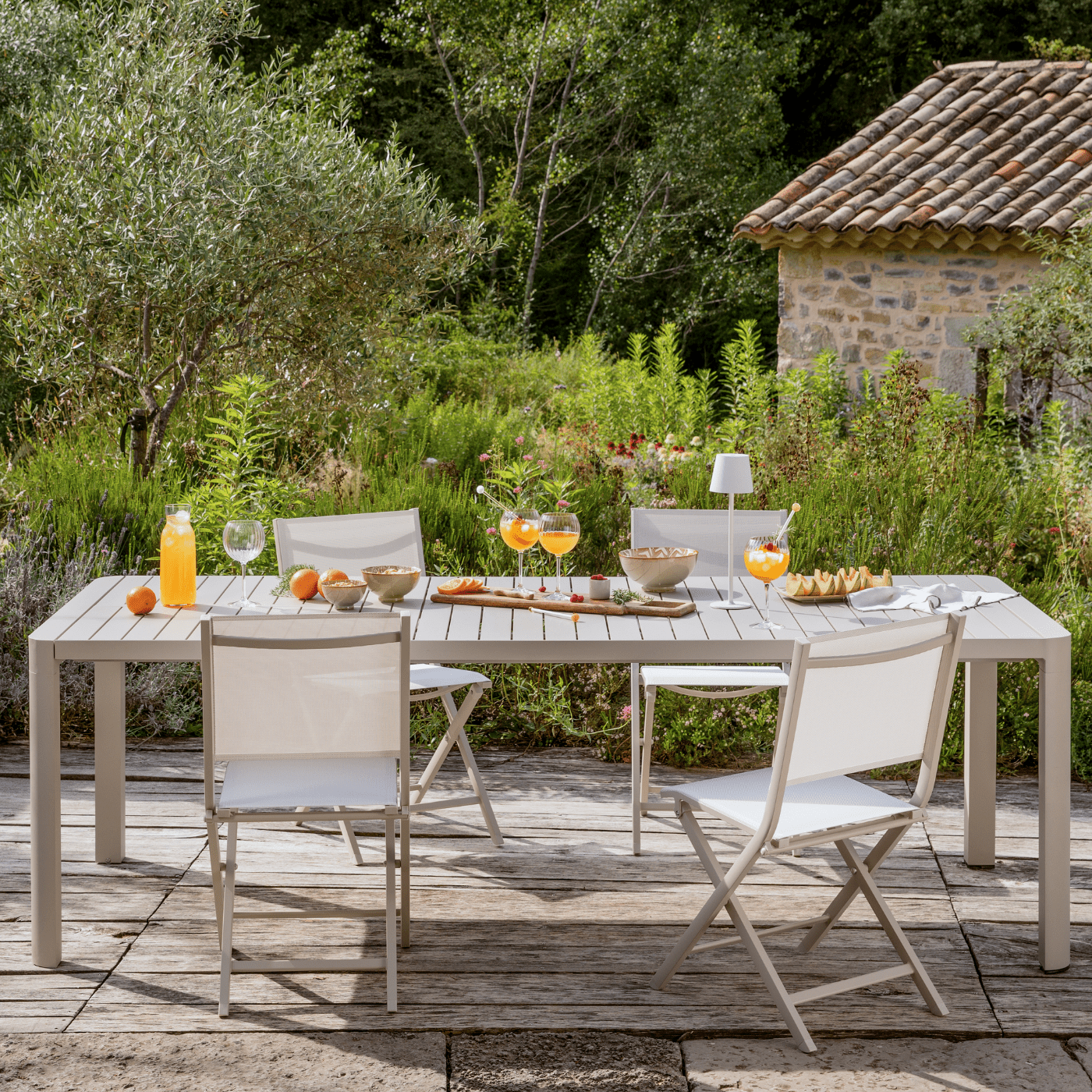 Table et chaises de jardin collection Filao