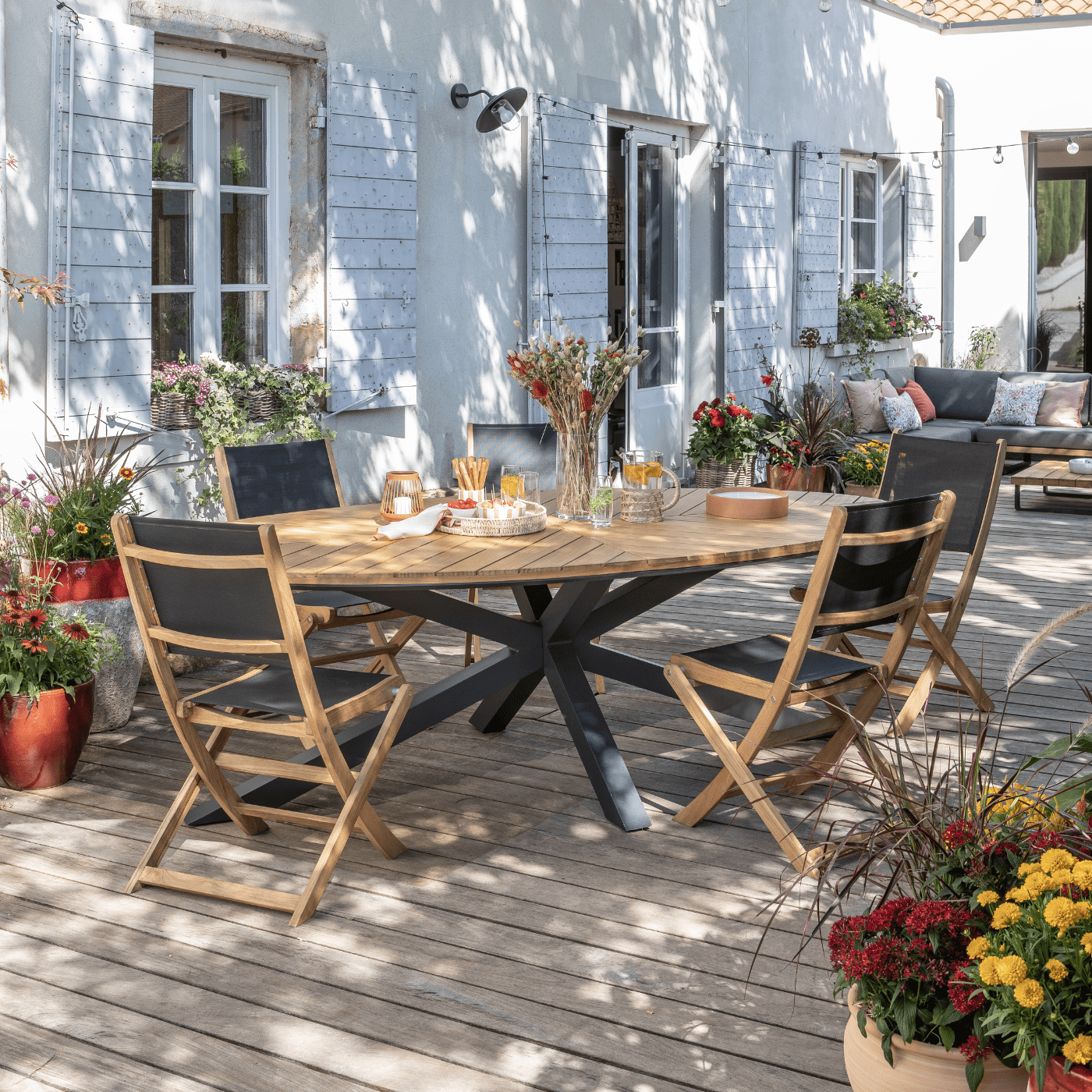 Table et chaises de jardin collection Flore