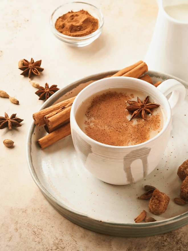 Le chai latte, une boisson traditionnelle revisitée pour la période des fêtes de fin d’année