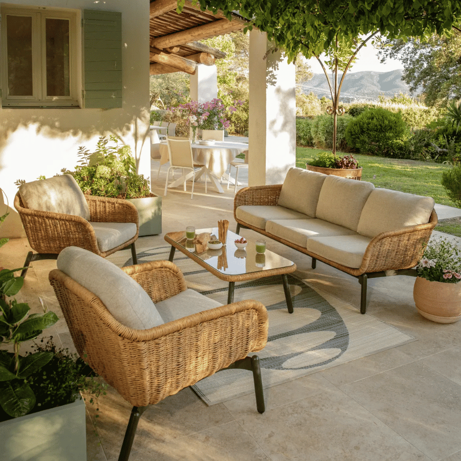Salon de jardin sur la terrasse