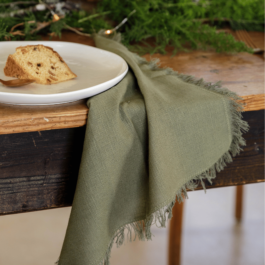 Serviette verte de Noël sur la table