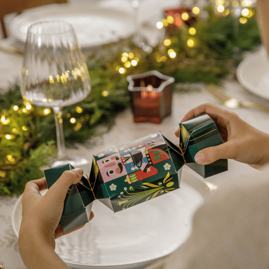 Crackers à offrir sur la table de Noël