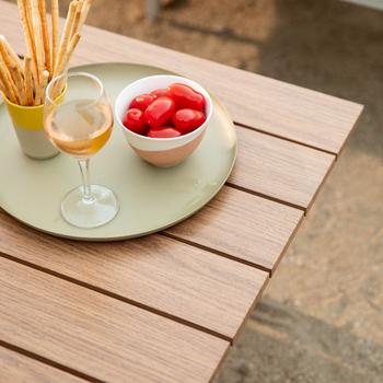 Visuel 2 du produit Salon de jardin en aluminium coloris beige Milly - 4 éléments (canapé, table basse et deux fauteuils)