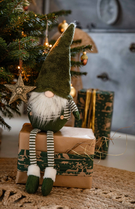 Une peluche lutin du père noël