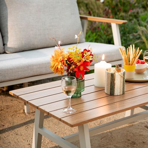 Visuel 5 du produit Salon de jardin en aluminium coloris beige Milly - 4 éléments (canapé, table basse et deux fauteuils)
