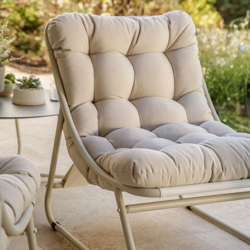 Visuel 8 du produit Salon de jardin en acier coloris beige Iris - 4 éléments (canapé, table basse et deux fauteuils)