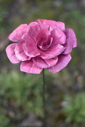 Visuel 1 du produit Pivoine décorative couleur violette en métal recyclé - 100 cm