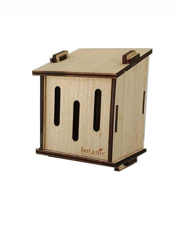 Visuel 1 du produit Abri à papillons laser coloris beige en bois - 11 x 11 x 14 cm