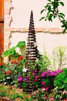Visuel 1 du produit Tuteur colonne pyramide en métal et osier marron Nortène - Ø 30 x H 130 cm