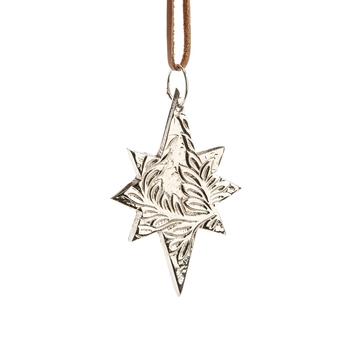 Visuel 1 du produit Suspension longue étoile en aluminium argenté - 7 x 9,5 cm