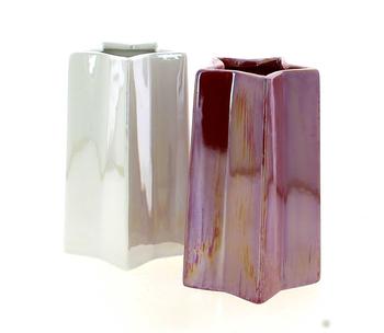 Visuel 1 du produit Vase forme étoile en céramique brillante - Ø 11,5 x H 18 cm