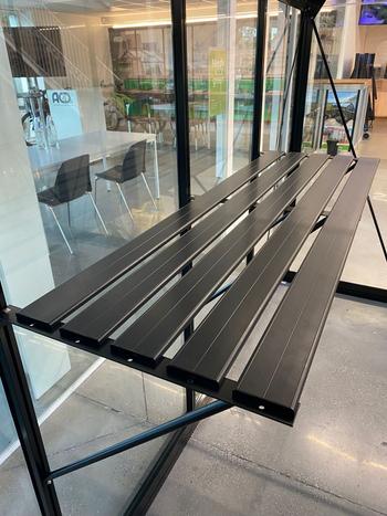 Visuel 1 du produit Table en aluminium noir pour serre ACD - 147,6 x 52,5 cm