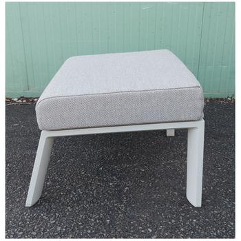 Visuel 1 du produit Pouf ottoman Kledi en aluminium, teinte pelican - BIZZOTTO Kledi