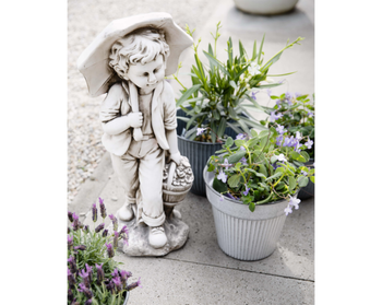 Visuel 1 du produit Statue garçon avec parapluie en polymagnesium blanc cassé - 67,5 cm