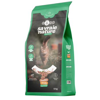Visuel 1 du produit Croquettes chat stérilisé poulet & dinde réduites en céréales Sa Vraie Nature - 5 kg