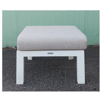 Visuel 1 du produit Pouf ottoman Kledi en aluminium, teinte pelican - BIZZOTTO Kledi