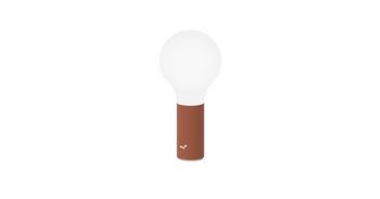 Visuel 1 du produit Lampe rouge forme ampoule Fermob Aplo - Ø 11 x H 24 cm