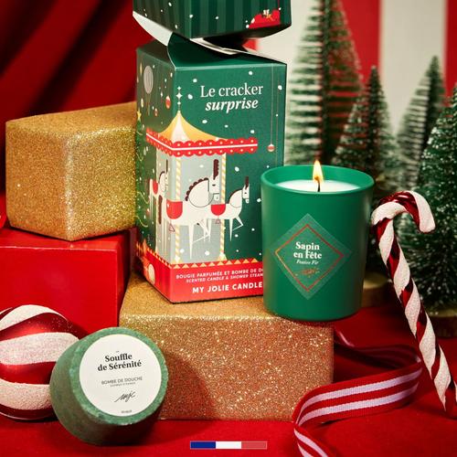Visuel 7 du produit Cracker surprise bougie et bombe de douche senteur sapin My Jolie Candle Noël 2025 – 5,7 x 5,7 x 7 cm