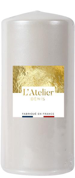 Visuel 1 du produit Bougie cylindrique coloris blanc nacré L’Atelier Denis – Ø 6,8 x H 14,5 cm