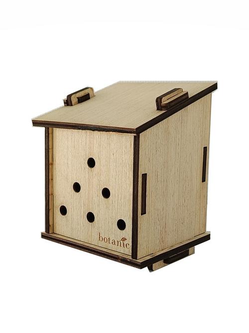 Visuel 1 du produit Abri à coccinelles laser coloris beige en bois - 11 x 11 x 14 cm