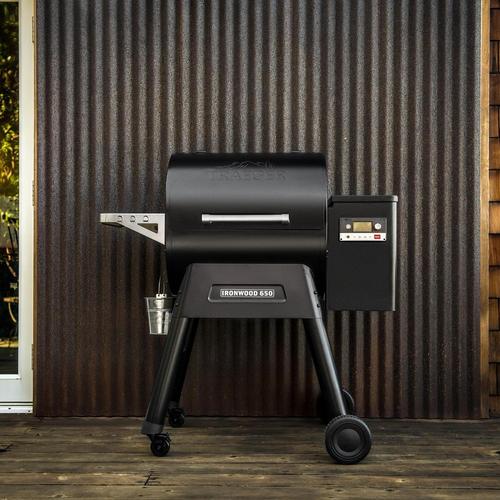 Visuel 7 du produit Barbecue électrique à pellets noir Traeger modèle IronWood 650 - 115 x 68 x 122 cm