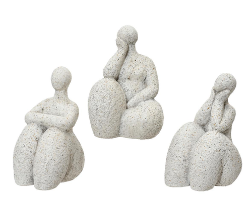 Visuel 1 du produit Femme assise en résine grise - 8,3 x 9 x 15 cm