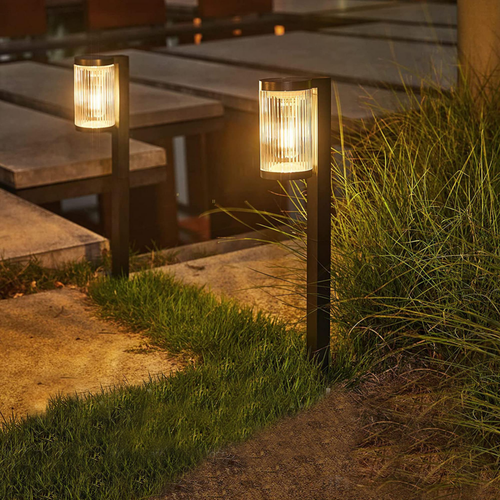 Visuel 4 du produit Lot de 2 balises solaires Batimex coloris noir en plastique - 7,8 x 11 x 57,9 cm