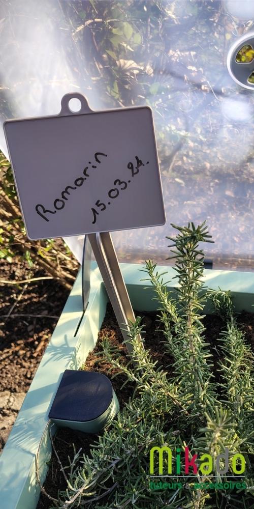 Visuel 3 du produit Lot de 3 jalons de jardin coloris marron en plastique - 11 x 6,5 x 46,5 cm