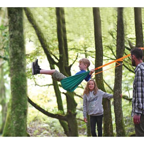 Visuel 3 du produit Balançoire de poche en métal et plastique recyclé Hape à partir de 5 ans - 19,1 x 5,1 x 15 cm