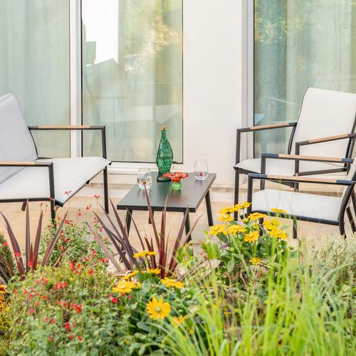 Visuel 9 du produit Salon de jardin en acier coloris gris Mimosa - 4 éléments (canapé, table basse et deux fauteuils)