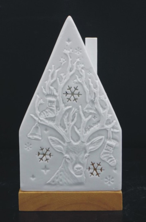 Visuel 1 du produit Photophore forme maison en céramique blanche décor cerf taille M - Ø 7,7 x H 14,5 cm