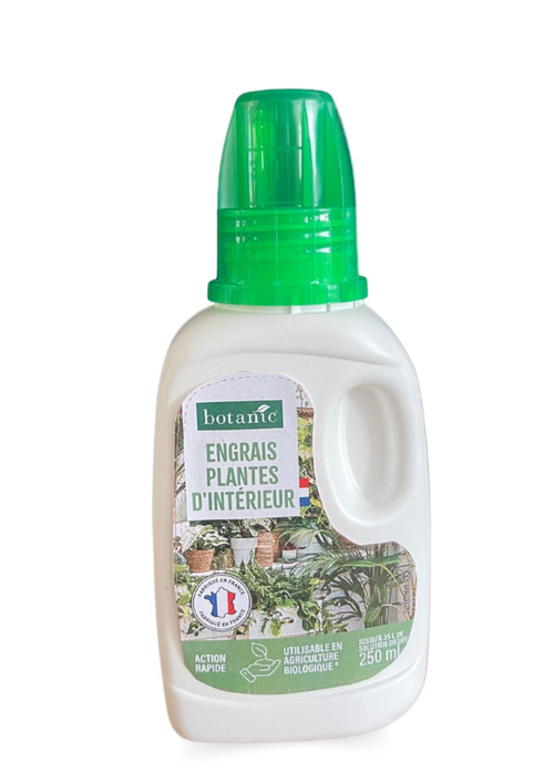 Visuel 1 du produit Engrais plantes vertes et fleuries d'intérieur en bouteille botanic® - 250 ml