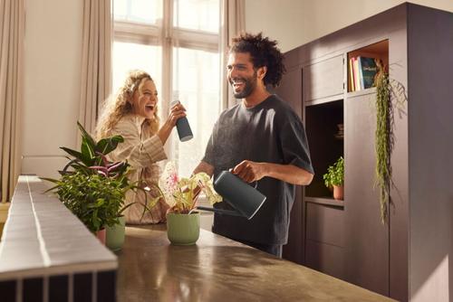 Visuel 3 du produit Arrosoir Vibes coloris gris Elho - 1,7 L