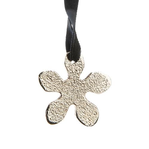 Visuel 1 du produit Suspension fleur en aluminium argenté - 5,5 x 5 cm