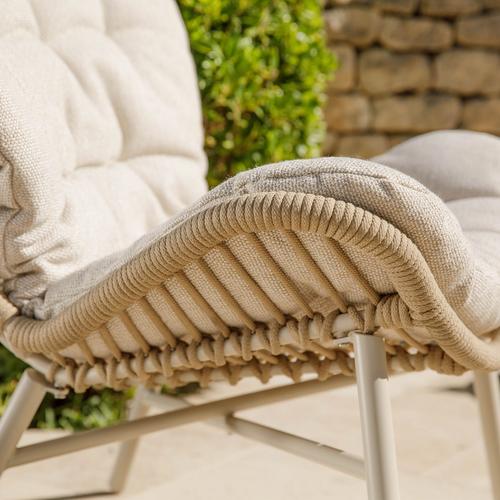 Visuel 8 du produit Salon de jardin en acier et résine tressée coloris beige Hosta II - 3 éléments (table basse et deux fauteuils)