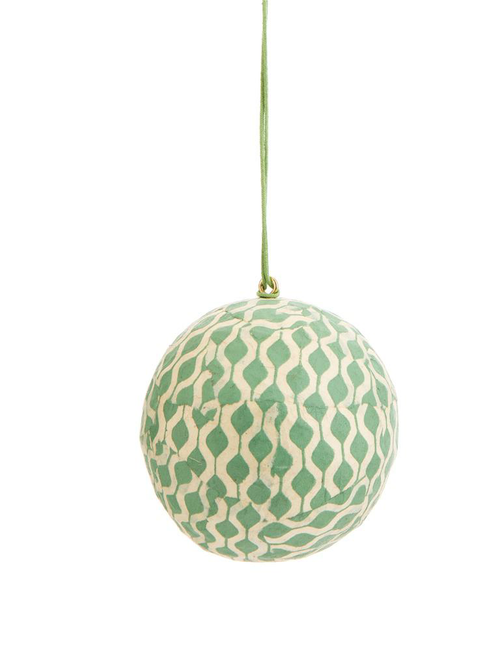 Visuel 1 du produit Suspension décorative boule coloris vert en papier maché - 7,5 x 7,5 cm