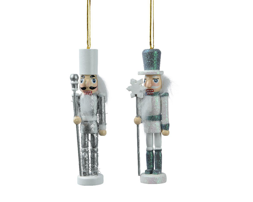 Visuel 1 du produit Casse-noisette suspendu en bois de pin FSC - 4 x 3 x 12,5 cm