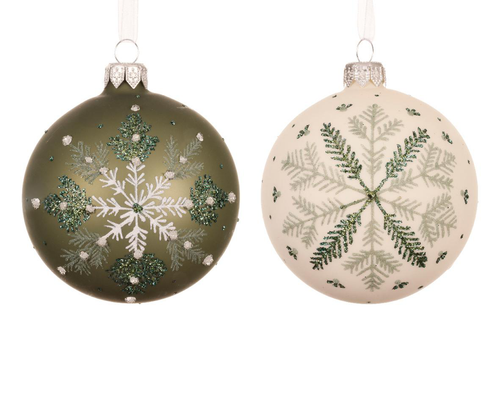 Visuel 1 du produit Boule en verre finition mate wool white et rosemary green avec flocon de neige - Ø 8 cm