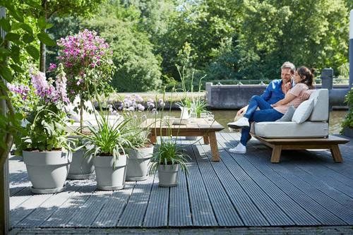 Visuel 15 du produit Pot rond en plastique injecté coloris living ciment Elho Vibia Campana - Ø 20 x 17 cm