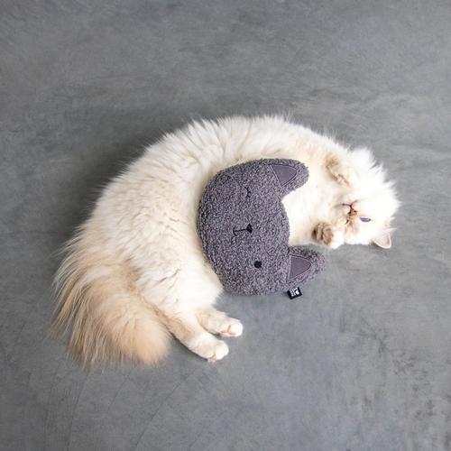 Visuel 3 du produit Jouet pour chat coloris gris coussin à remplissage d'herbes Happy Cat D&D Home Zoran - 19 x 5 x 16 cm