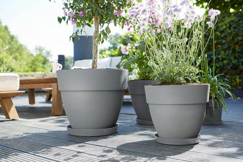 Visuel 14 du produit Pot rond en plastique injecté coloris living ciment Elho Vibia Campana - Ø 20 x 17 cm