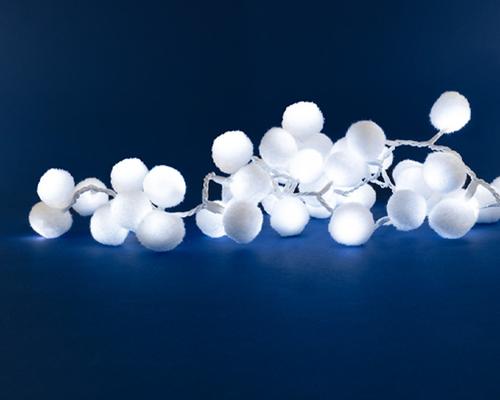 Visuel 1 du produit Guirlande lumineuse de Noël boules de coton LED blanc froid câble blanc intérieur - 5 m
