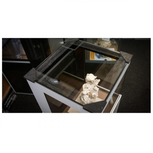 Visuel 2 du produit Filet de protection aquarium, spécificité FishGuard - BANANAQUARIUM