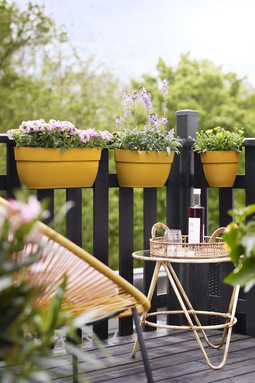 Visuel 6 du produit Pot easy hanger en plastique recyclé coloris jaune miel Elho Vibia Campana grand modèle - 26,5 x 24,1 x 24,1 cm